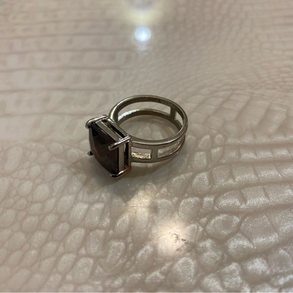 Silver ring - Picture 2 of 8